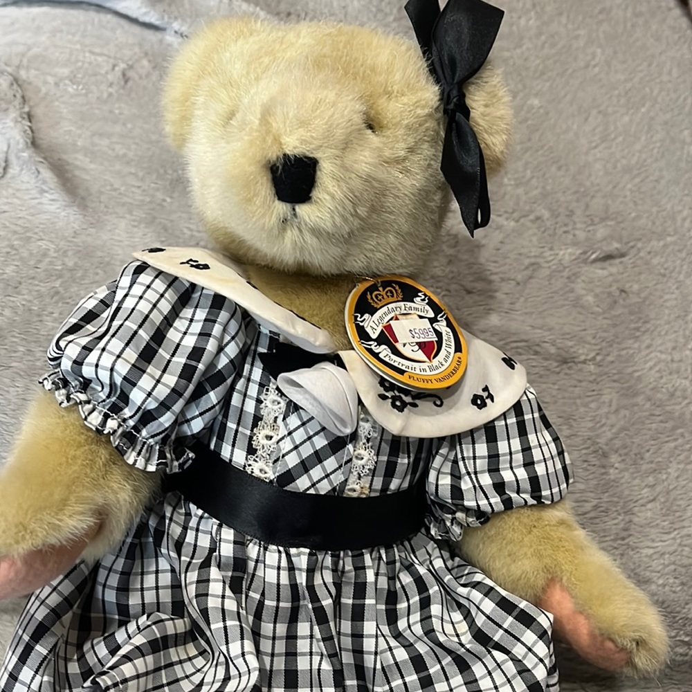 Fluffy Vanderbear